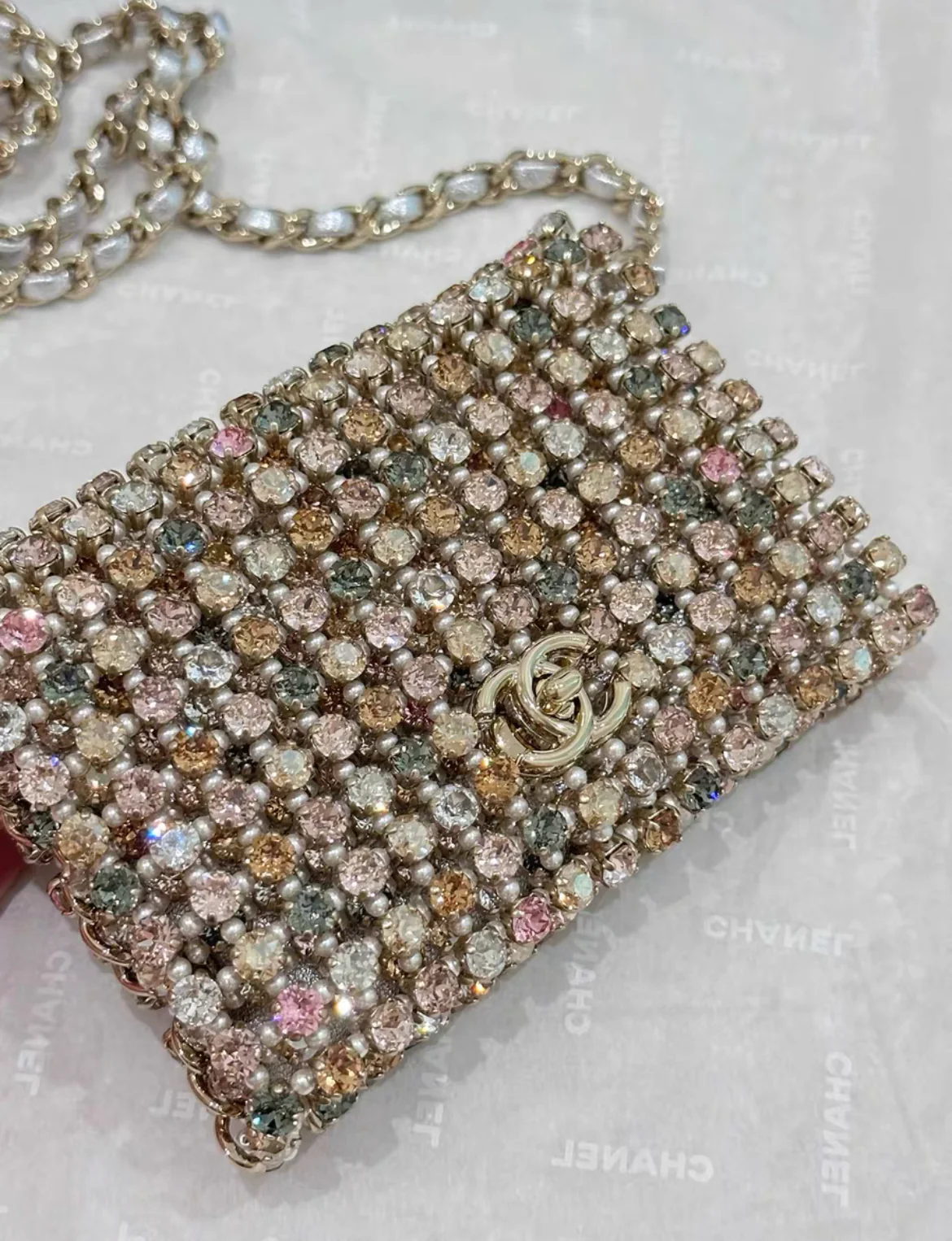 Chanel 21 Multicolor Strass Pearl Mini Evening Bag - Image 2