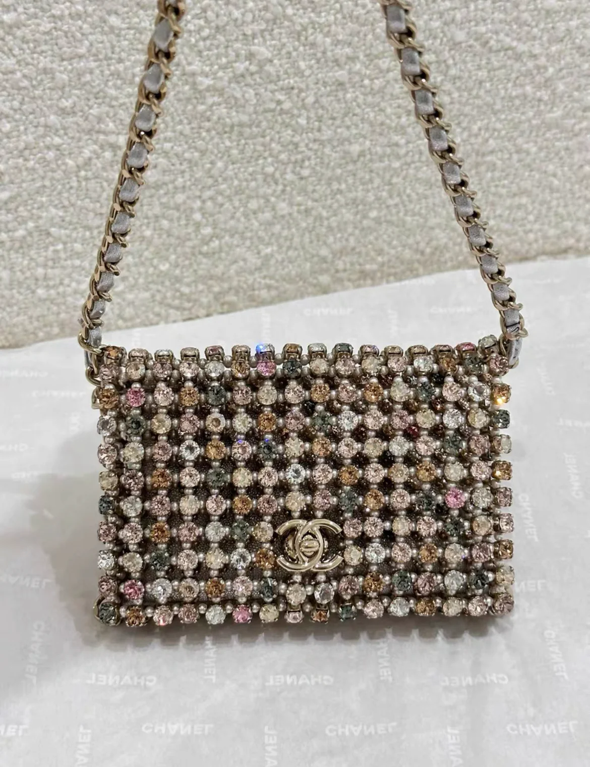 Chanel 21 Multicolor Strass Pearl Mini Evening Bag - Image 4