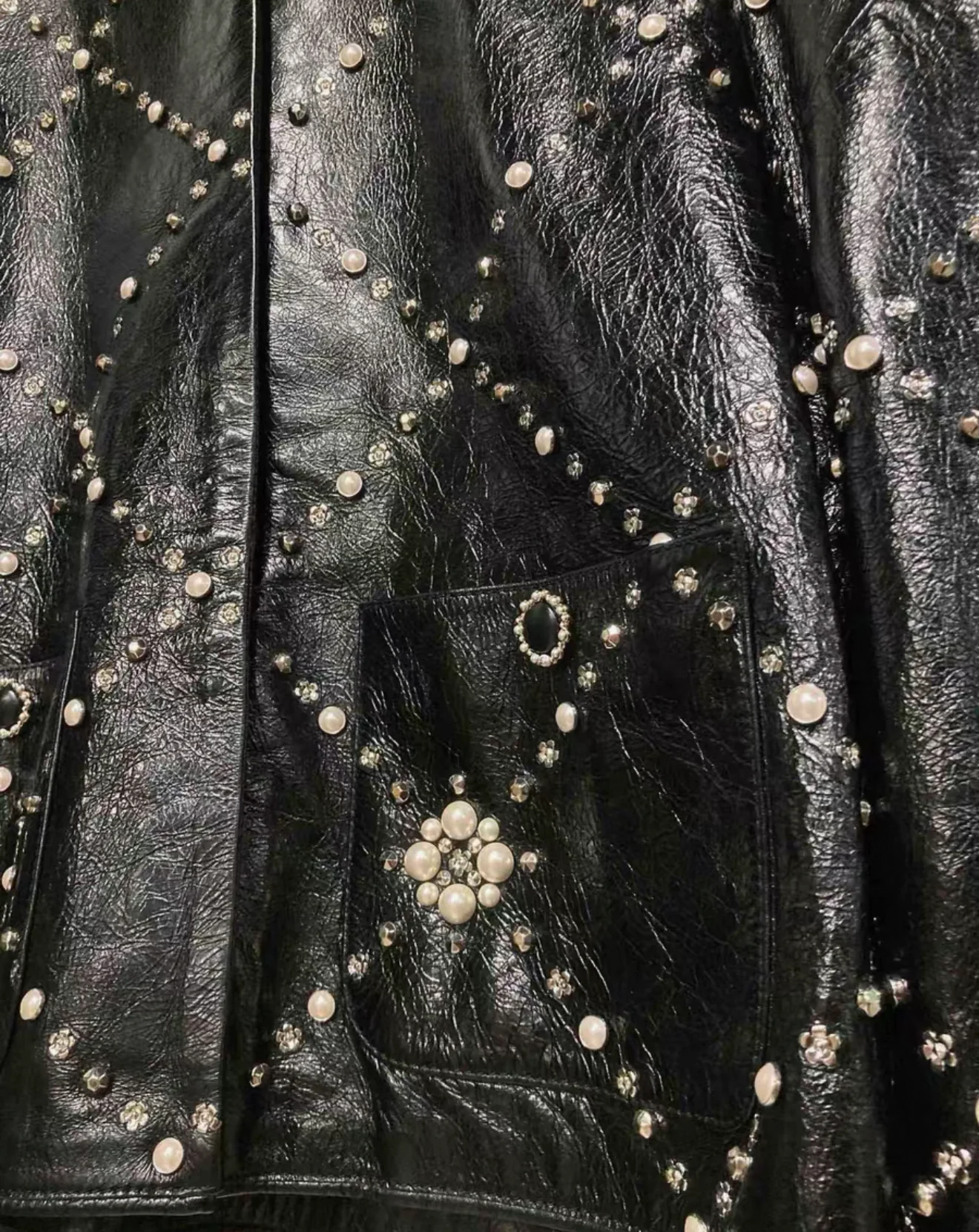 Chanel 21A black leather Jacket with Pearls & Rhinestones - Image 4