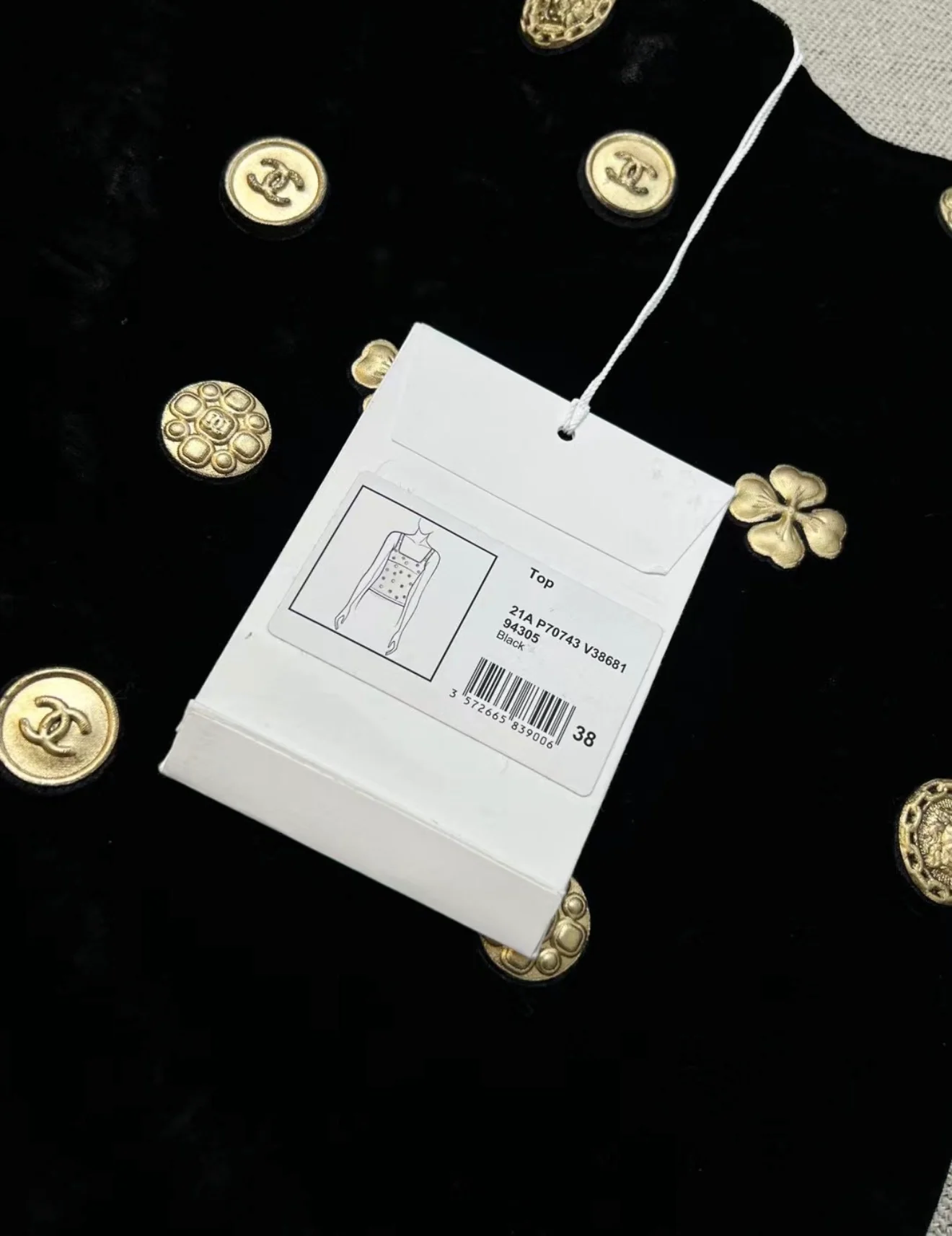 Chanel 21A black Velvet top - Image 4