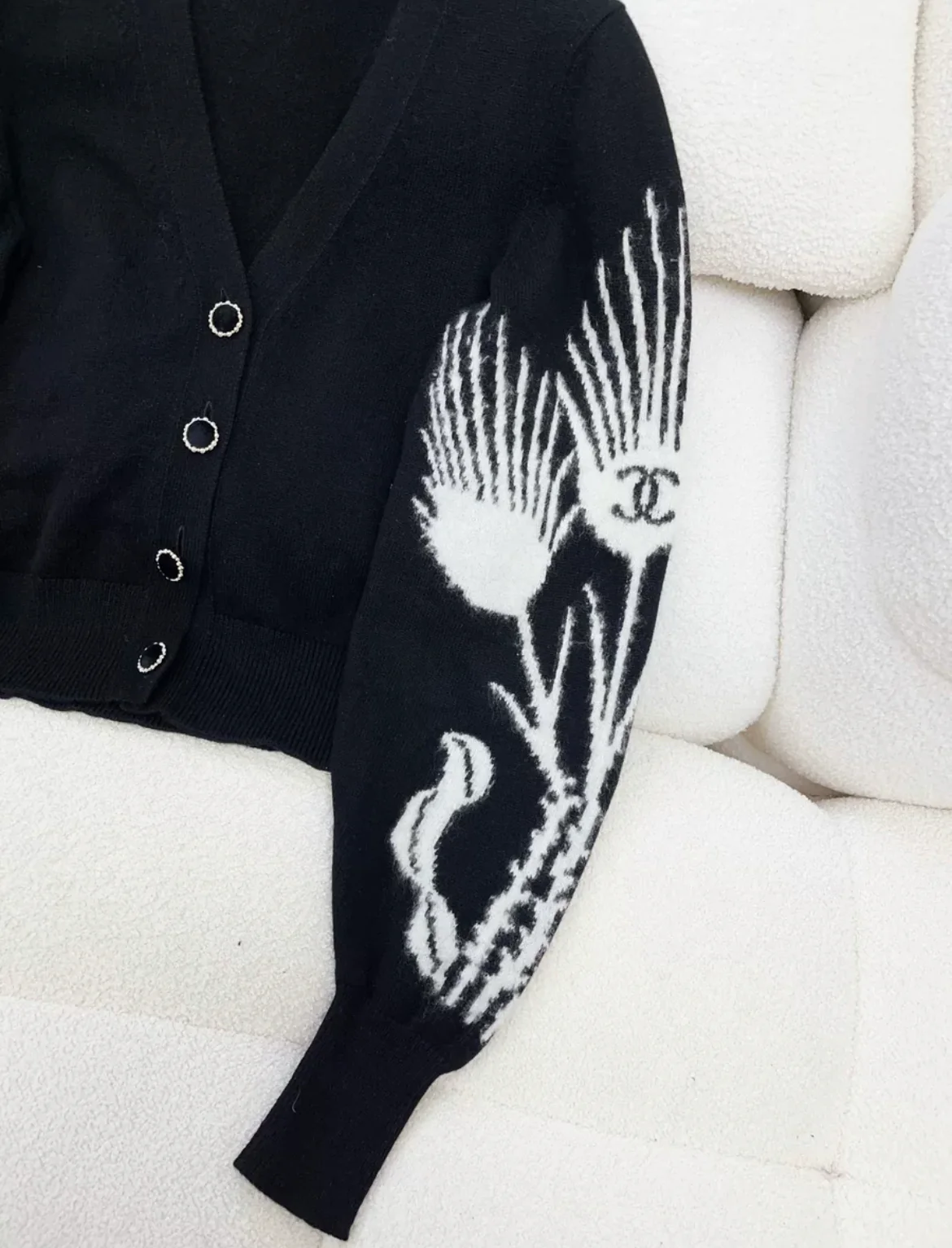 CHANEL 21A CASHMERE/ SILK Cardigan size 38 - Image 4