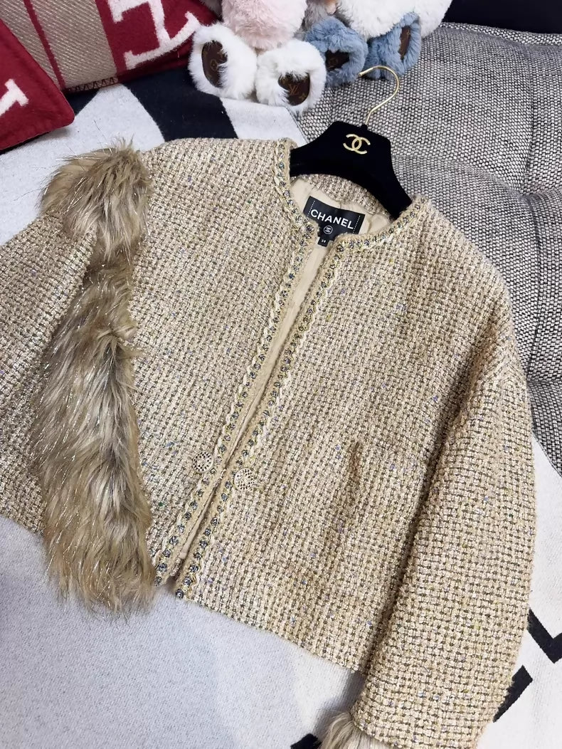 Chanel 21A Gold Fur Coat - Image 2
