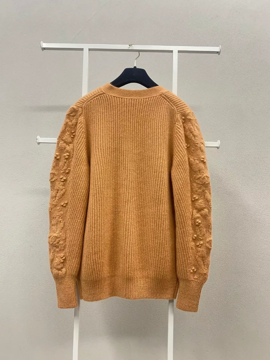 Chanel 21A Castle series orange printed knitted cardigan - Image 2