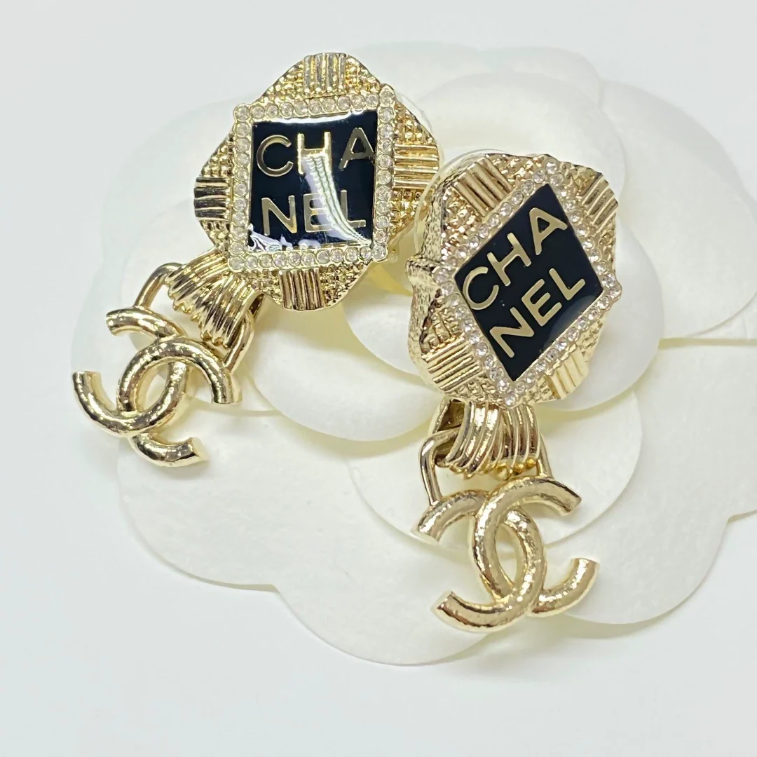 Chanel 21A double C earrings - Image 3