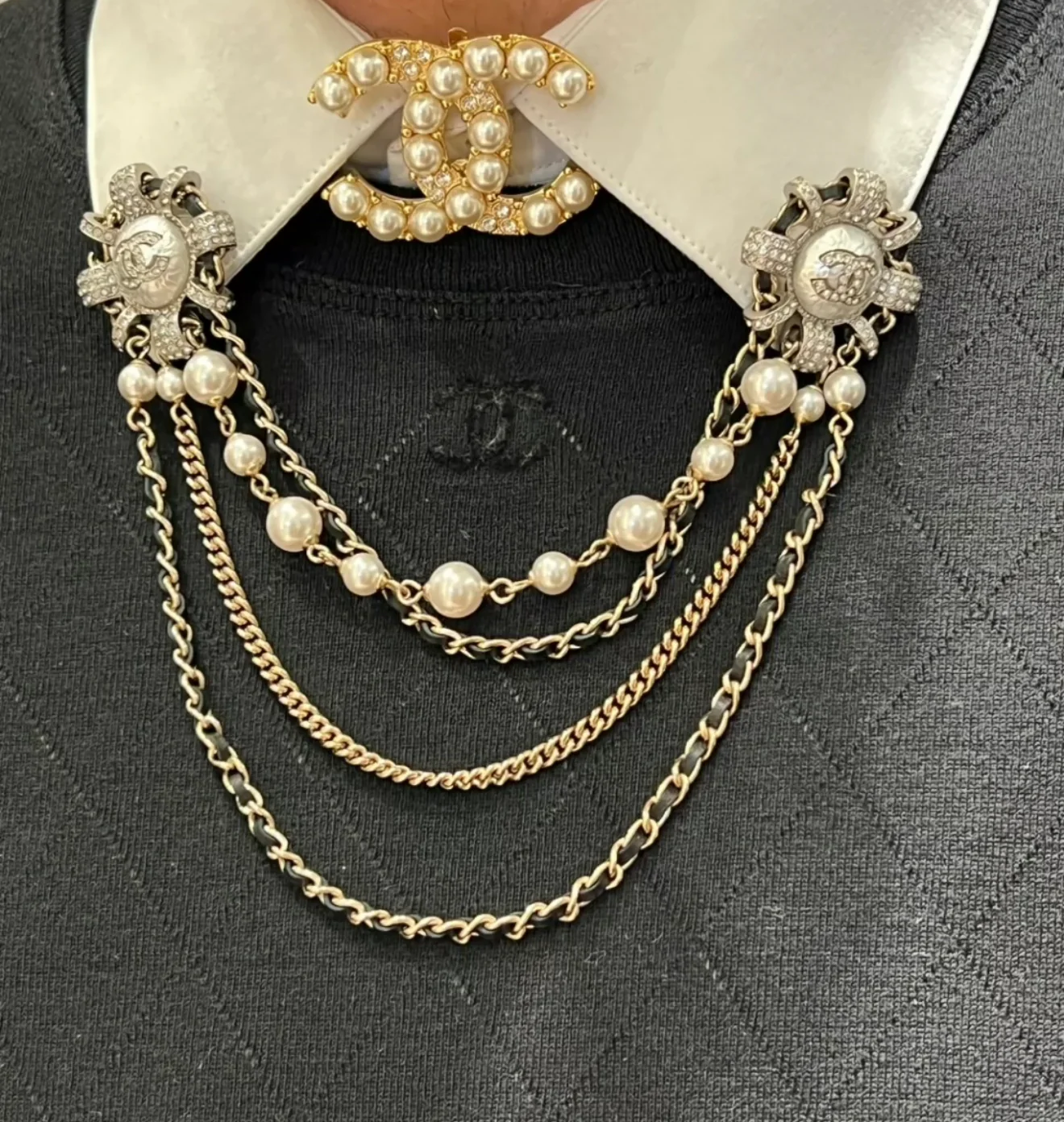 Chanel 21A Double chain brooch - Image 5