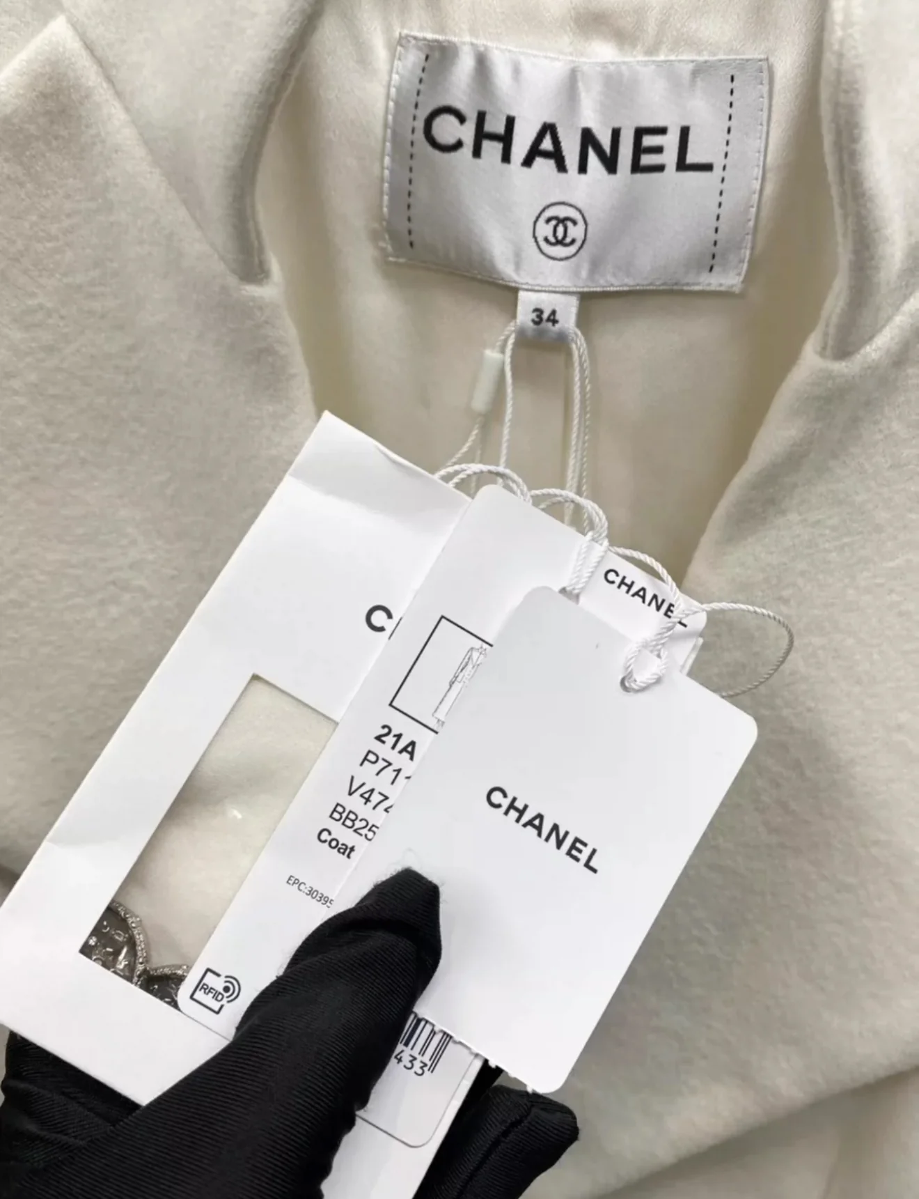 Chanel 21A Wool, Cashmere Ecru Coat - Image 5