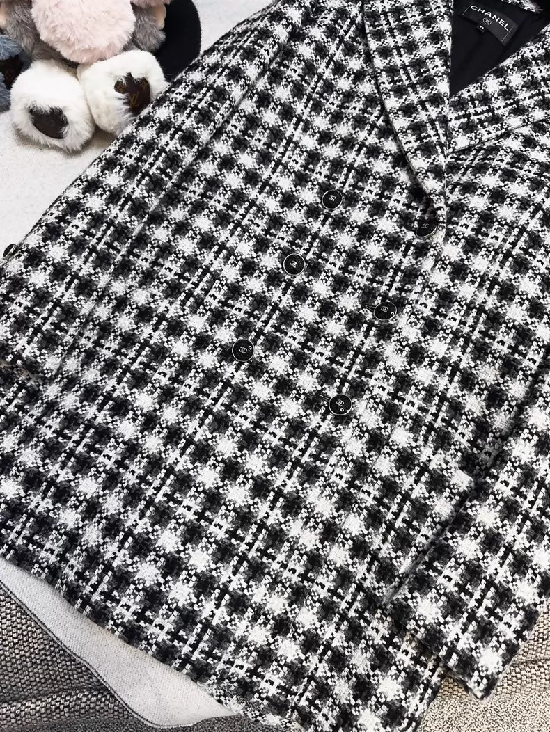 Chanel 21B black and white tweed coat