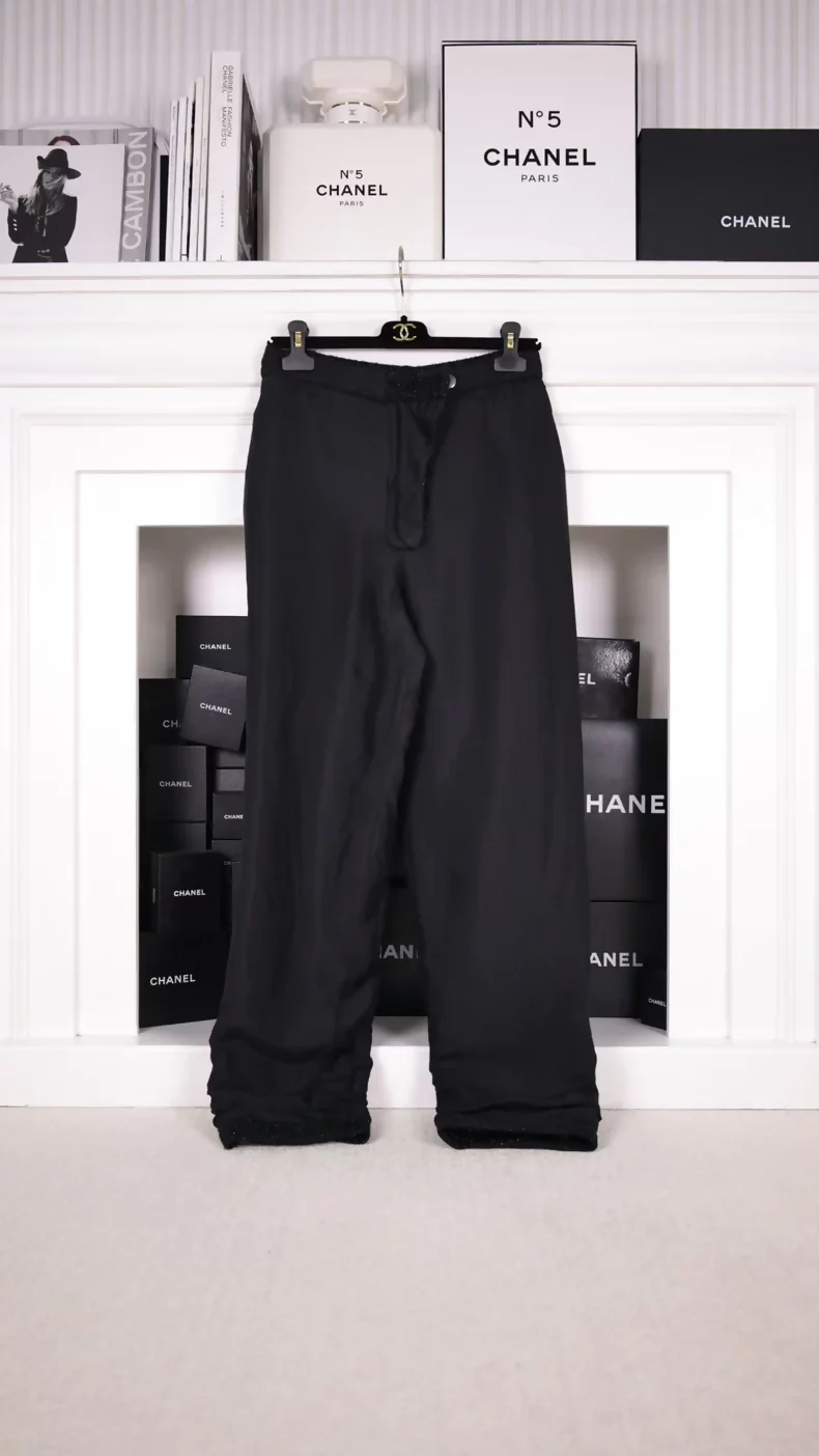 Chanel 21B Black Pants - Image 2