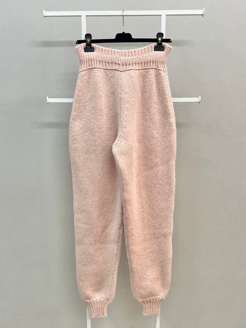 Chanel 21b pink knitted pants - Image 2