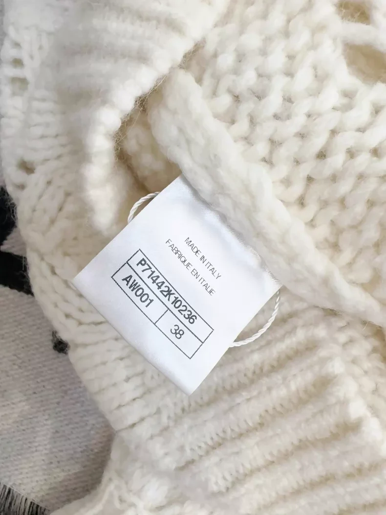 Chanel 21B White Bow Tie Cape Sweater with Heart-Button - Image 6