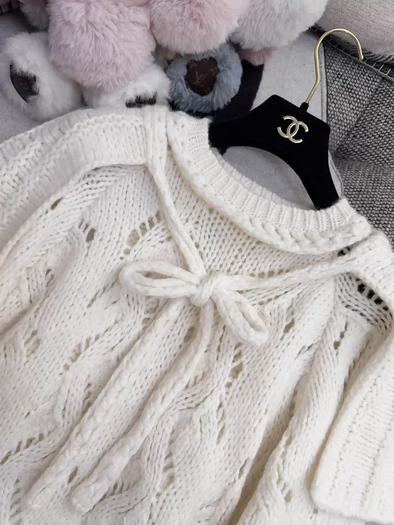 Chanel 21B White Bow Tie Cape Sweater with Heart-Button - Image 7
