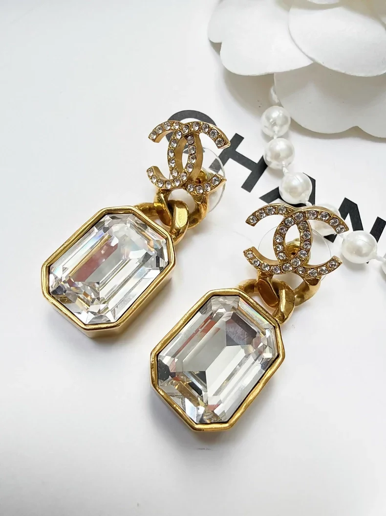 Chanel 21C crystal square diamond double C stud earrings