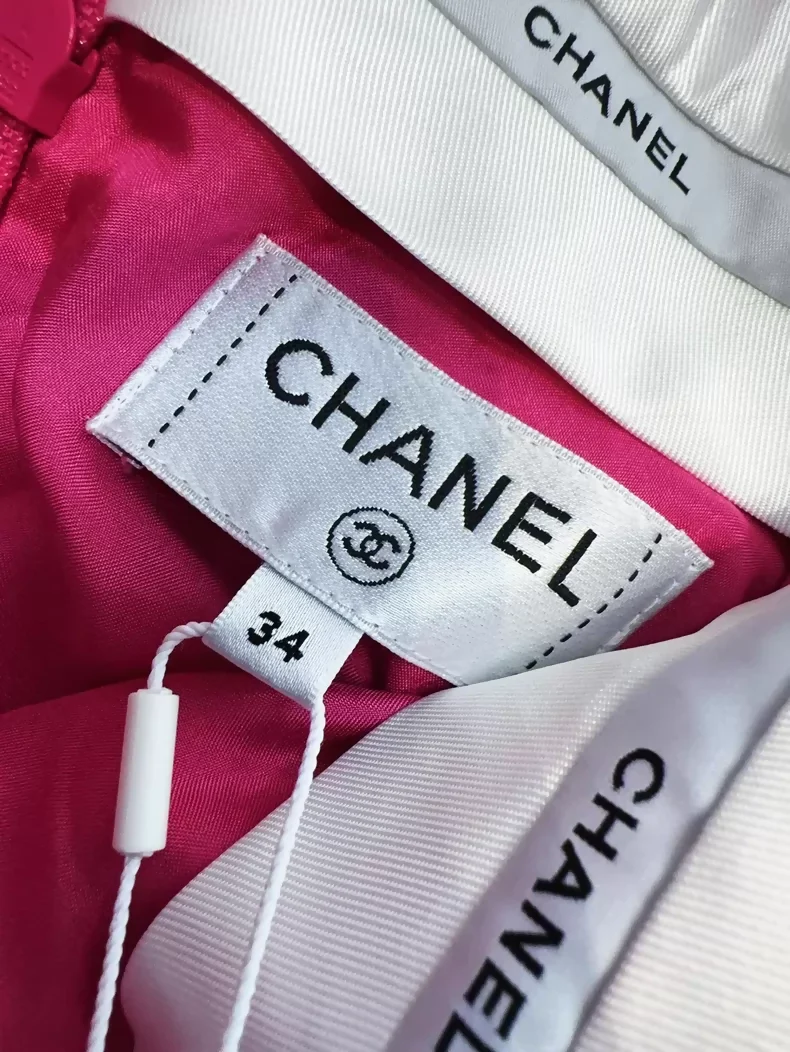 Chanel 21C Fuchsia Tweed Mini Skirt - Image 5