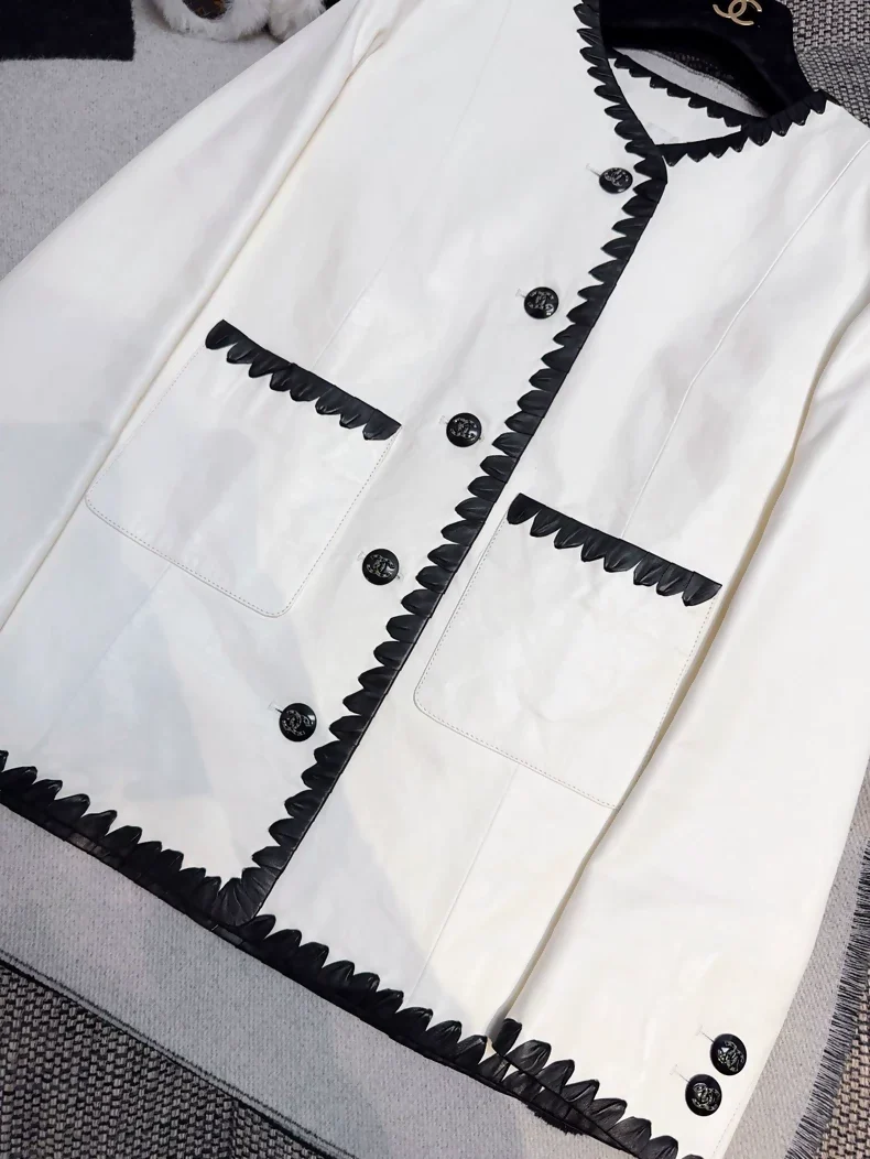 Chanel 21C Off-White Lambskin Leather Jacket with Black Trim - Image 2