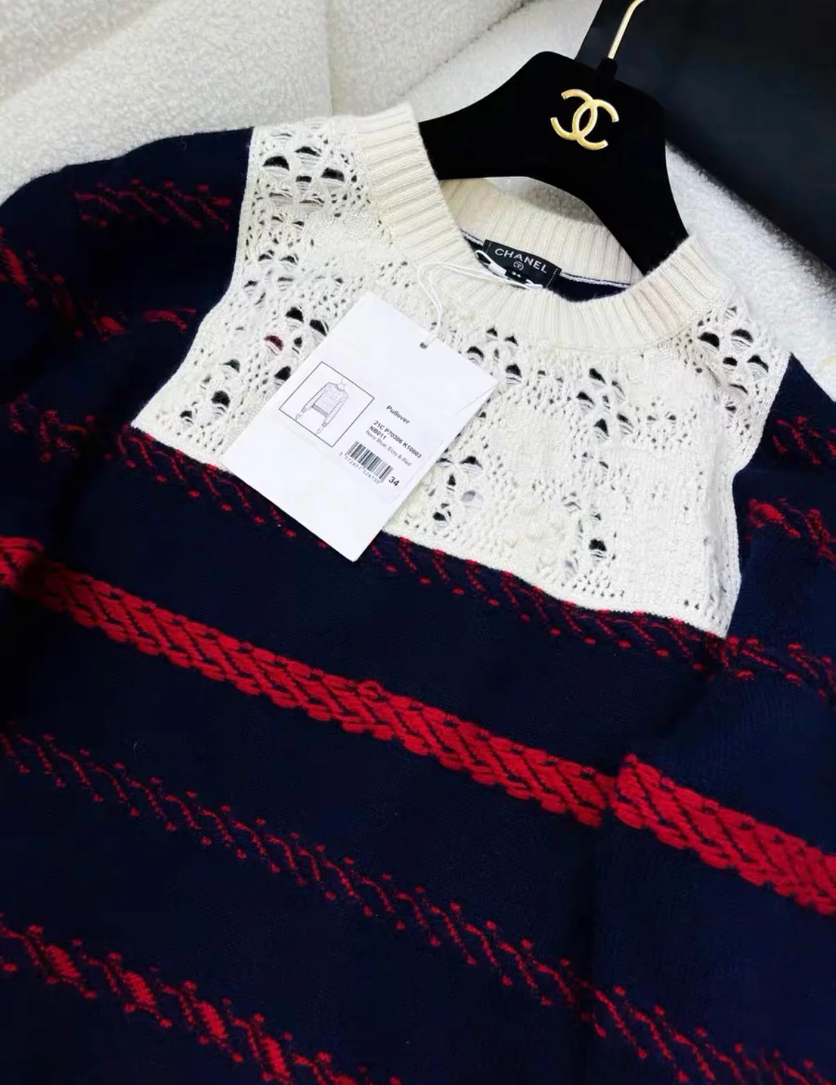 Chanel 21C Navy Blue, Ecru & Red Pullover size 34 - Image 3