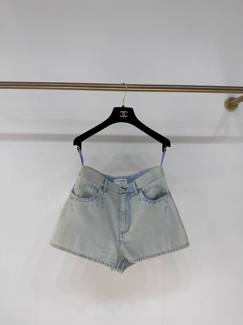 Chanel 21C double C denim shorts