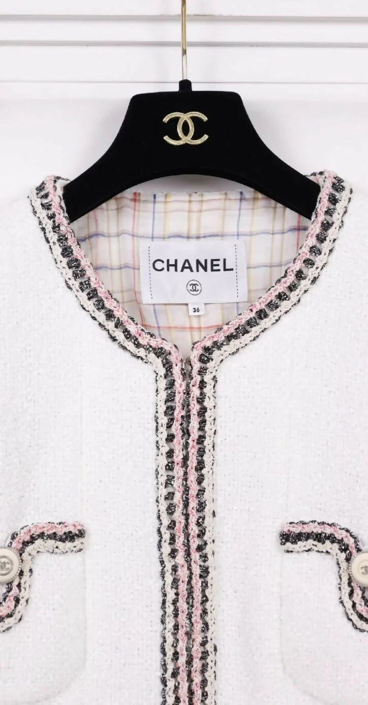 Chanel 21C white tweed jacket - Image 3