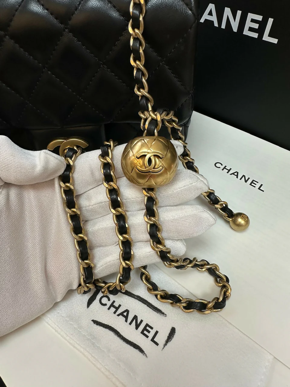 Chanel (21)Gold Ball Mini 17 - Image 6
