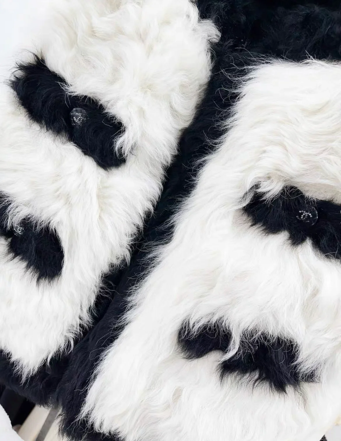Chanel 21K black and white four-pocket fur vest size 36 - Image 3