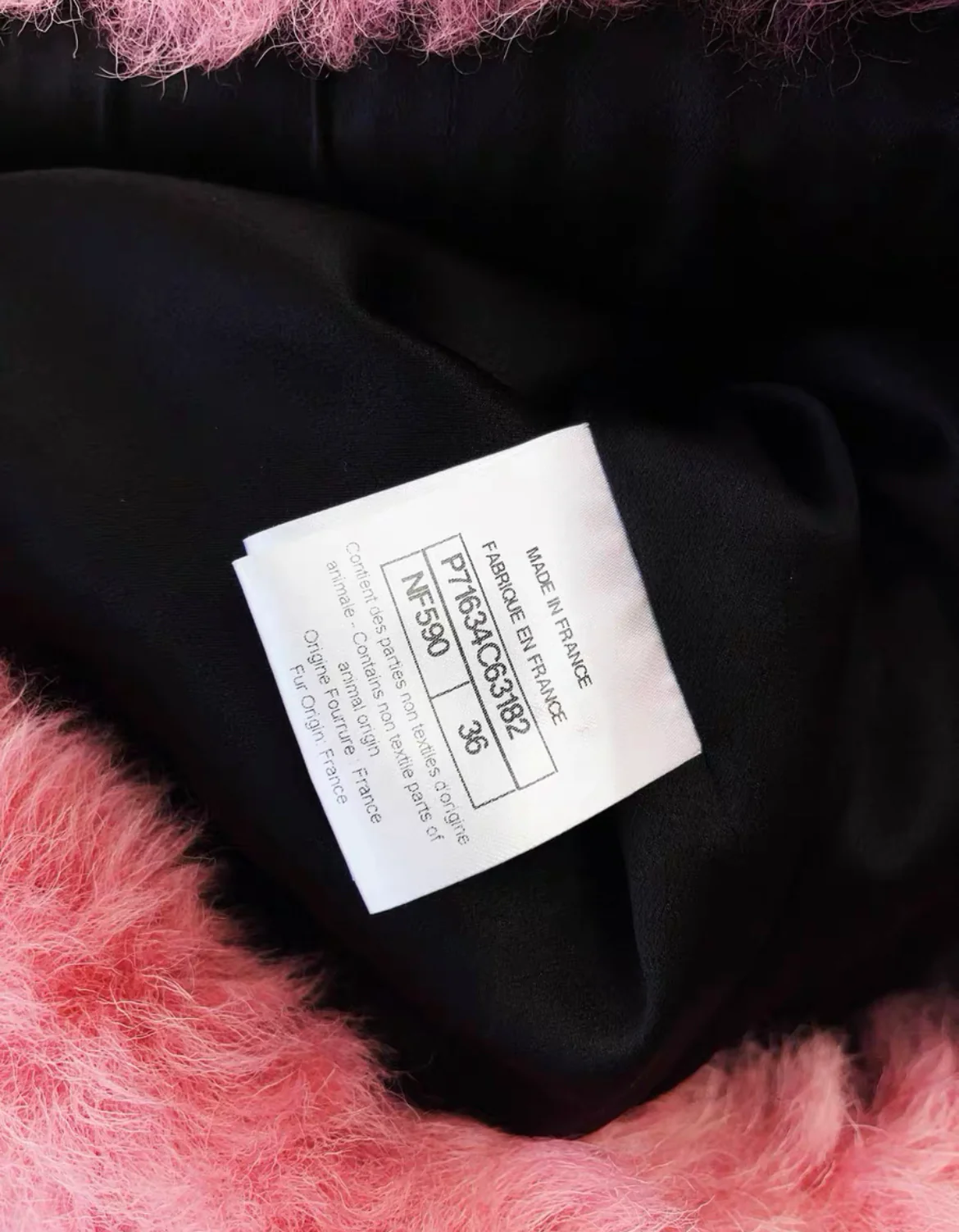 Chanel 21K black & pink fur jacket size 36 - Image 6