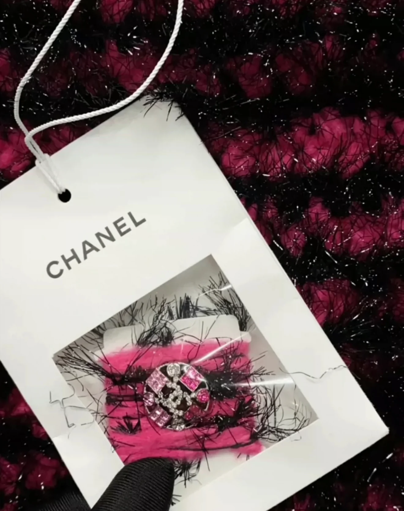 Chanel 21K Fuchsia & Black Skirt - Image 3