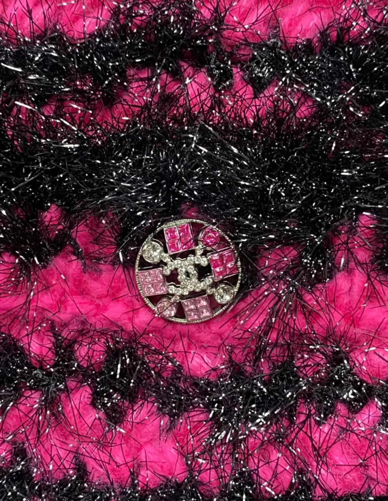 Chanel 21K Fuchsia & Black Skirt - Image 5