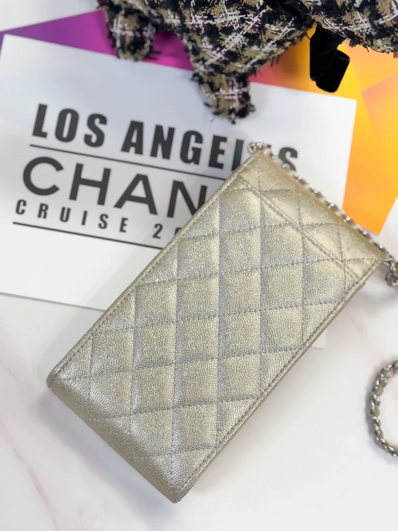 Chanel 21K gold iridescent leather quilted phone chain bag - Image 2