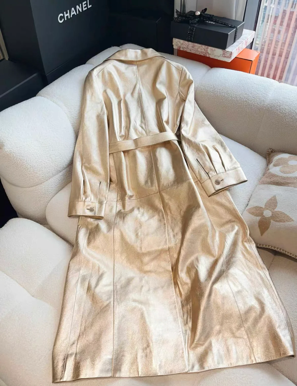 Chanel 21k Gold Trench Coat size 36 - Image 4