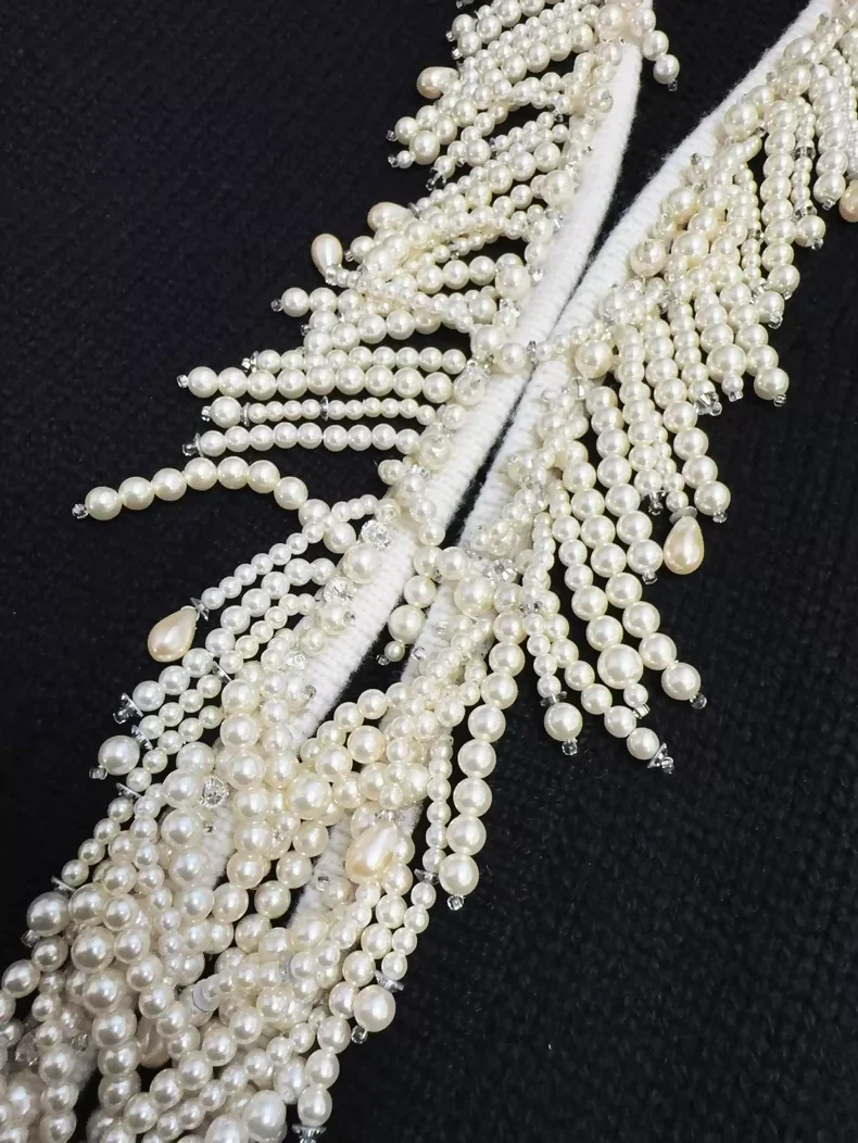 Chanel 21K pearl tassel and rhinestone black cashmere knit cardigan - Image 5