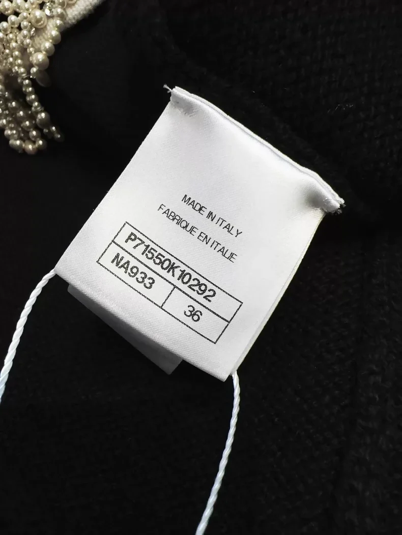 Chanel 21K pearl tassel and rhinestone black cashmere knit cardigan - Image 6