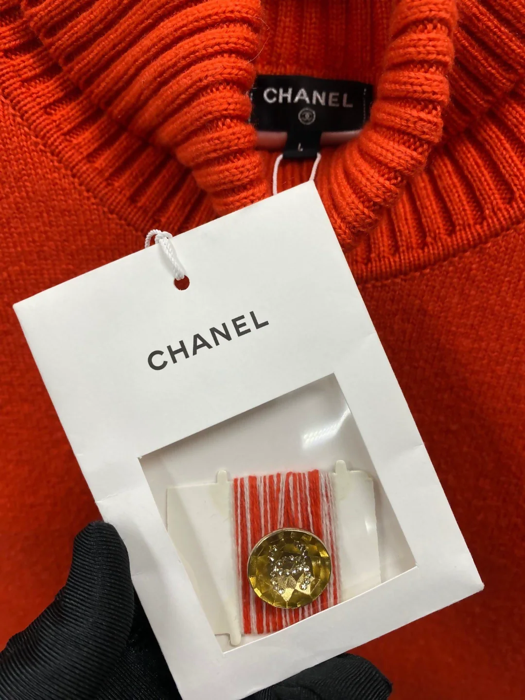 Chanel 21k red turtleneck vest top - Image 3