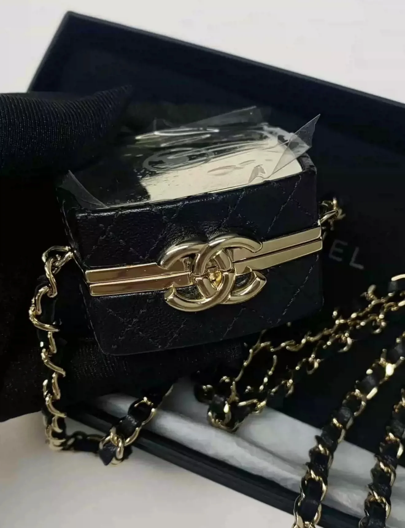 Chanel 21K Mini Box chain Bag - Image 6