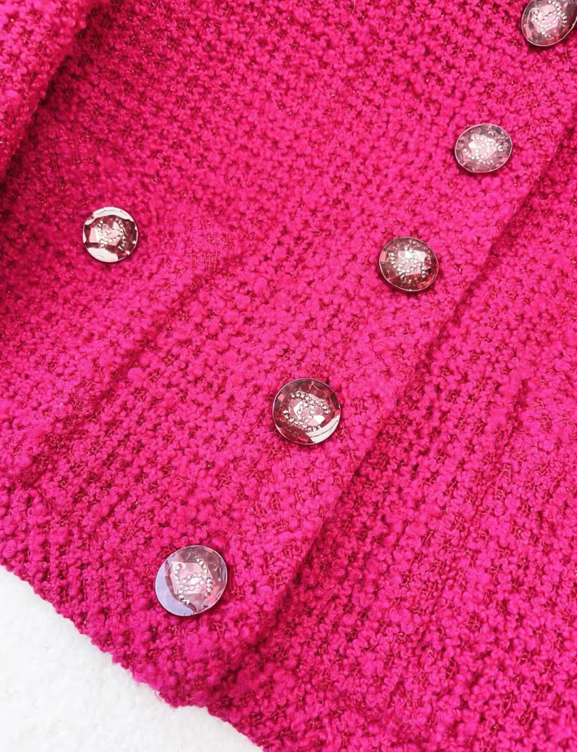 Chanel 21K rose red tweed cropped jacket size 36 - Image 3