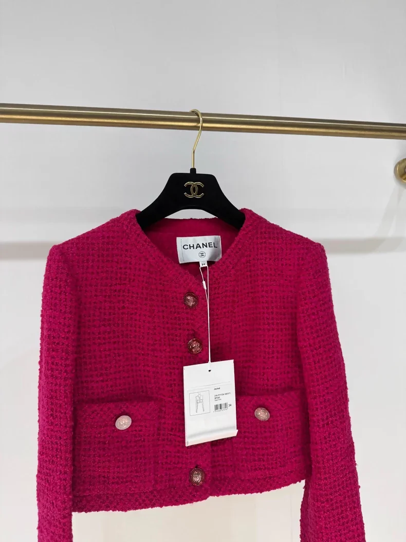 Chanel 21K Double C Glitter Tweed Jacket in Fuchsia - Image 2