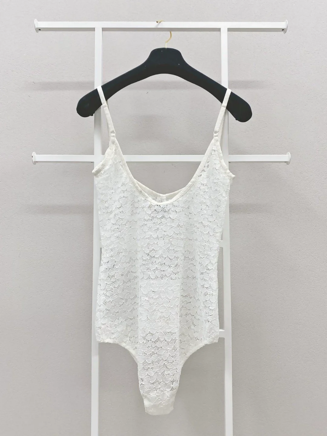 Chanel 21K white one-piece camisole - Image 2
