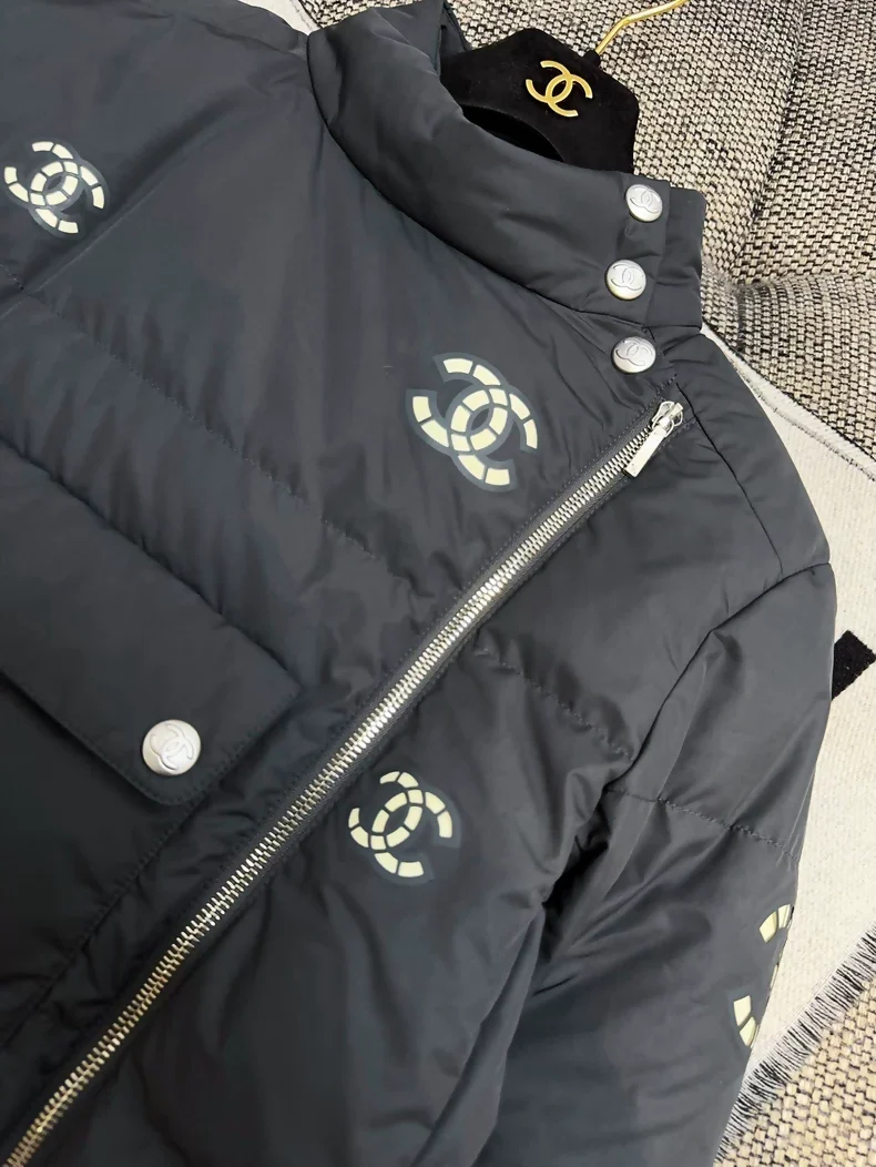 Chanel 21N Coco Neige ski collection gray down jacket - Image 3