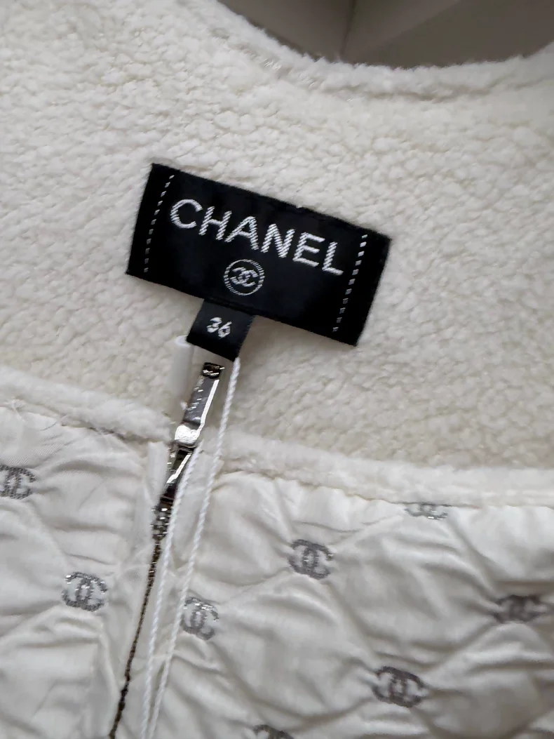 Chanel 21N ecru white Embroidered Lambswool Jacket - Image 3