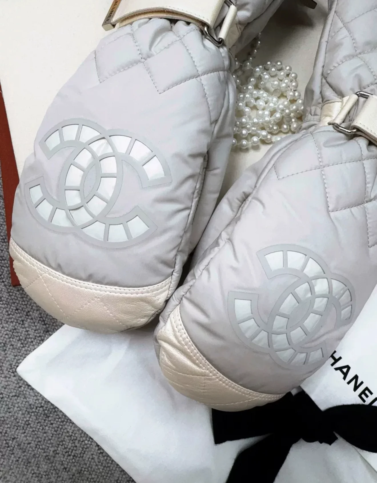 Chanel 21N ski gloves - Image 6