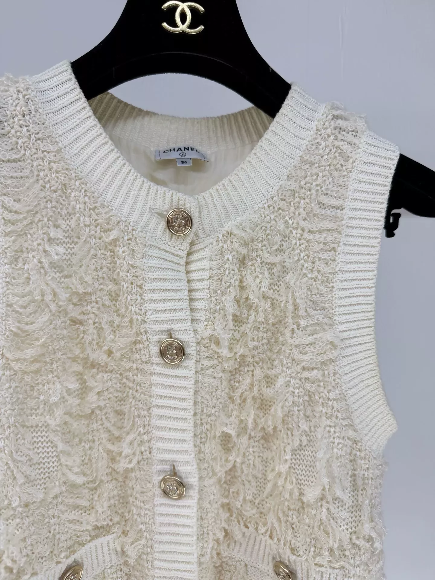 Chanel 21S ecru cardigan - Image 2