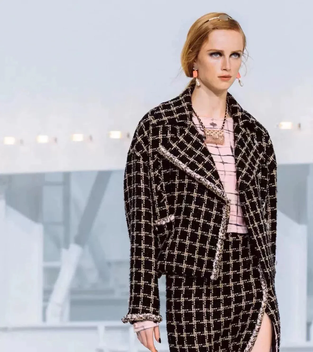 Chanel 21S Black & Beige jacket - Image 7