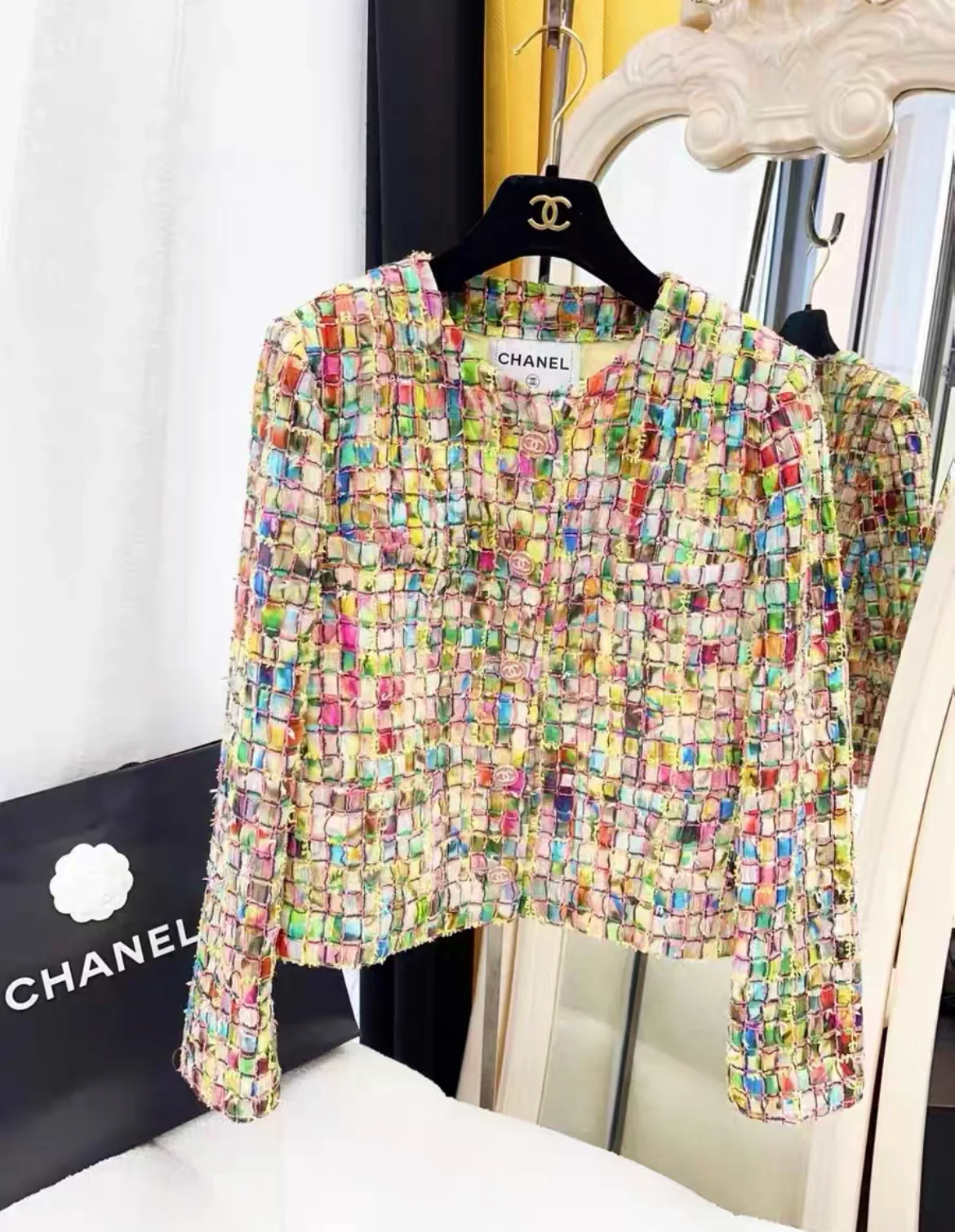 Chanel 21S colourful jacket size 36 - Image 3