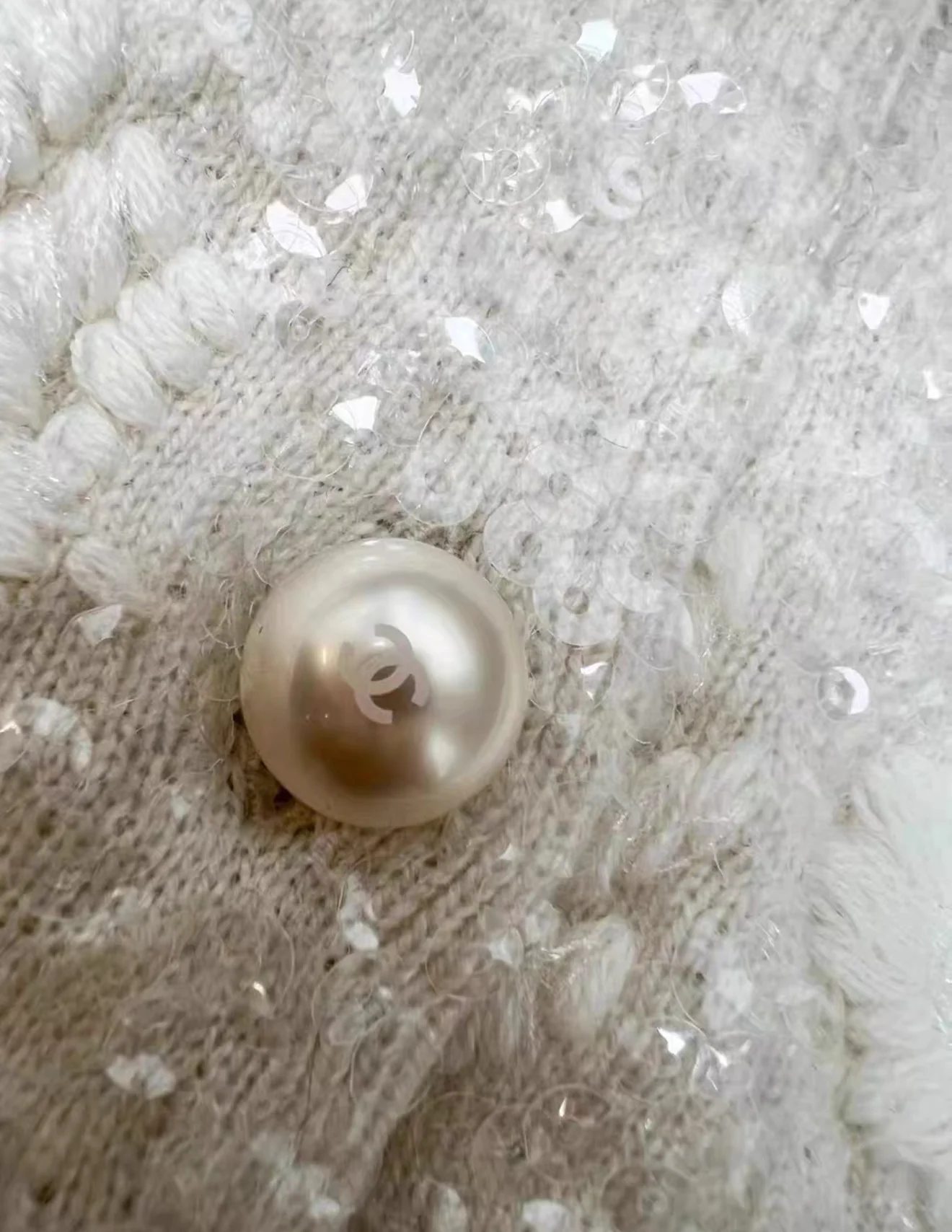 Chanel 21S ecru cardigan - Image 5
