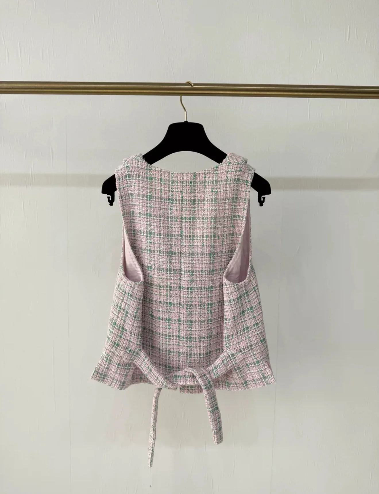 Chanel 21S pink green tweed check vest jacket - Image 3