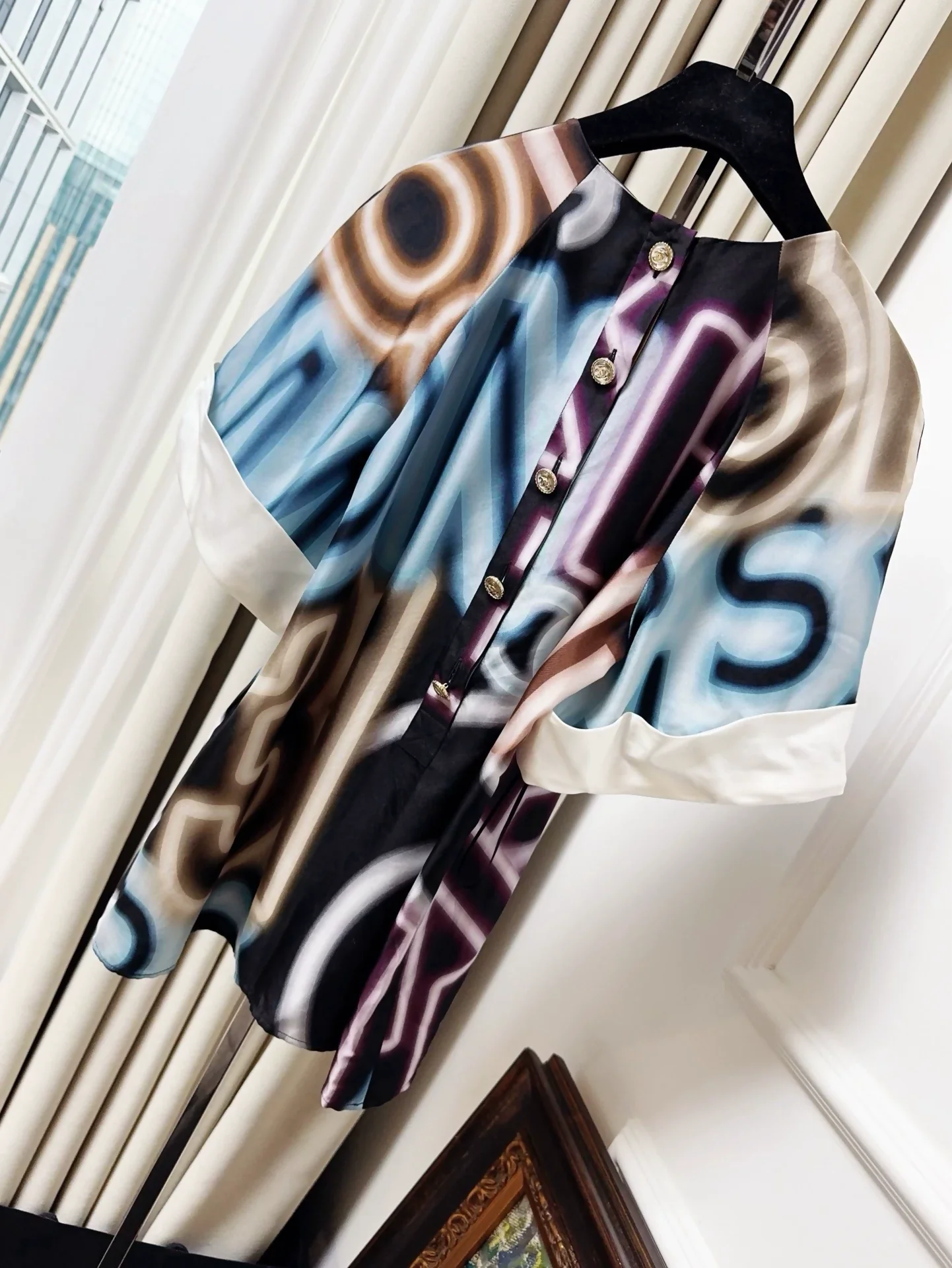 Chanel 21s blue neon top - Image 2