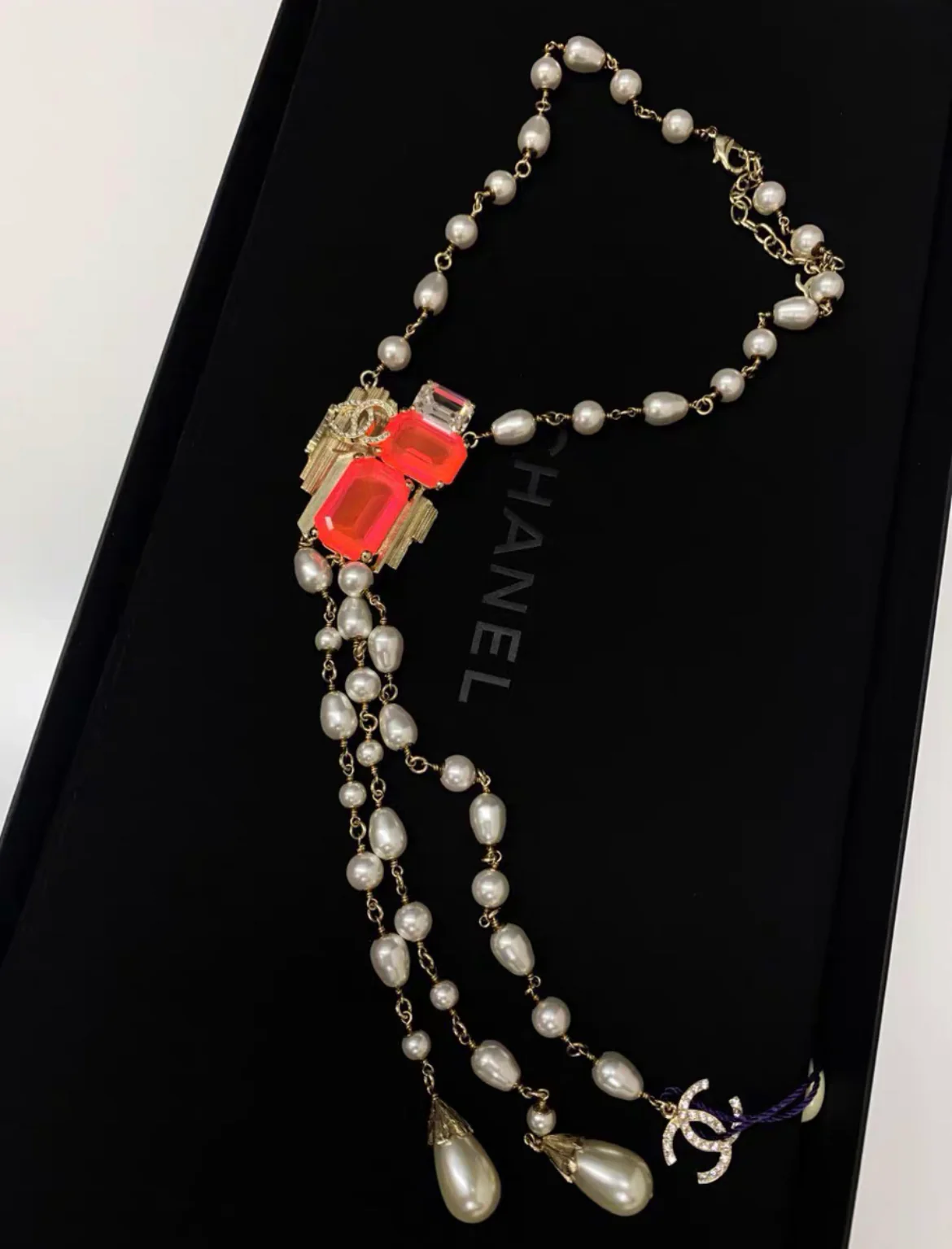Chanel 21ss Pink Crystal & Pearl long Chain - Image 2