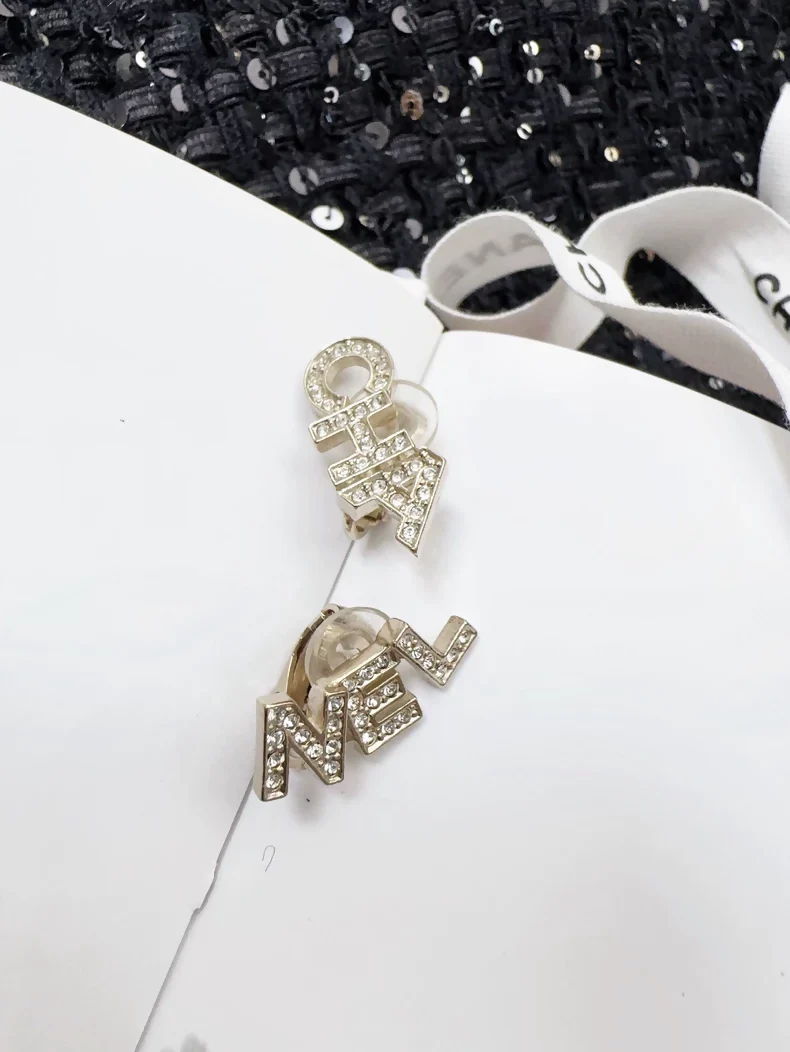 Chanel 21V light gold clip-on earrings