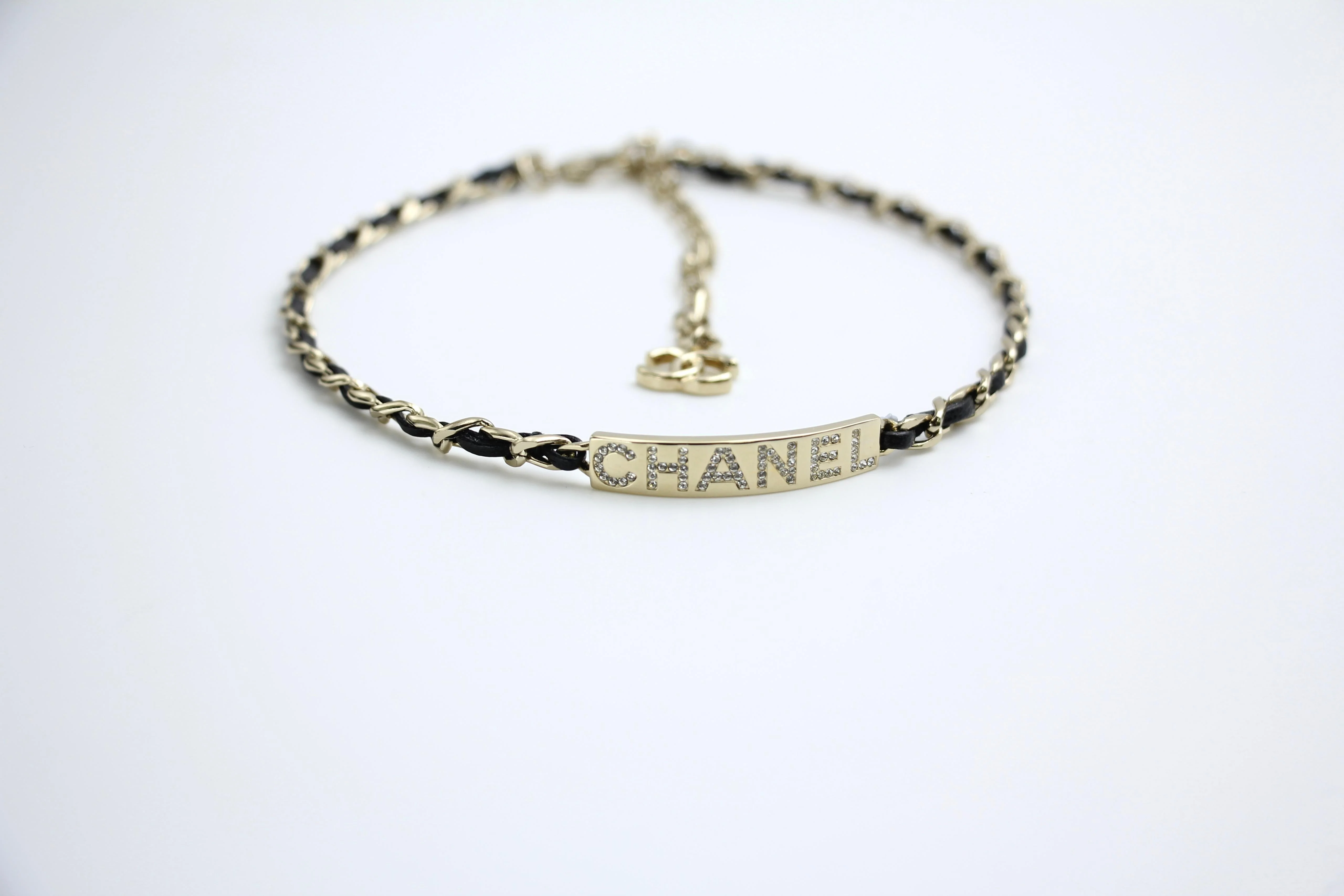 Chanel 21V Rhinestone Metal Leather Chanel English Word Small Necklace