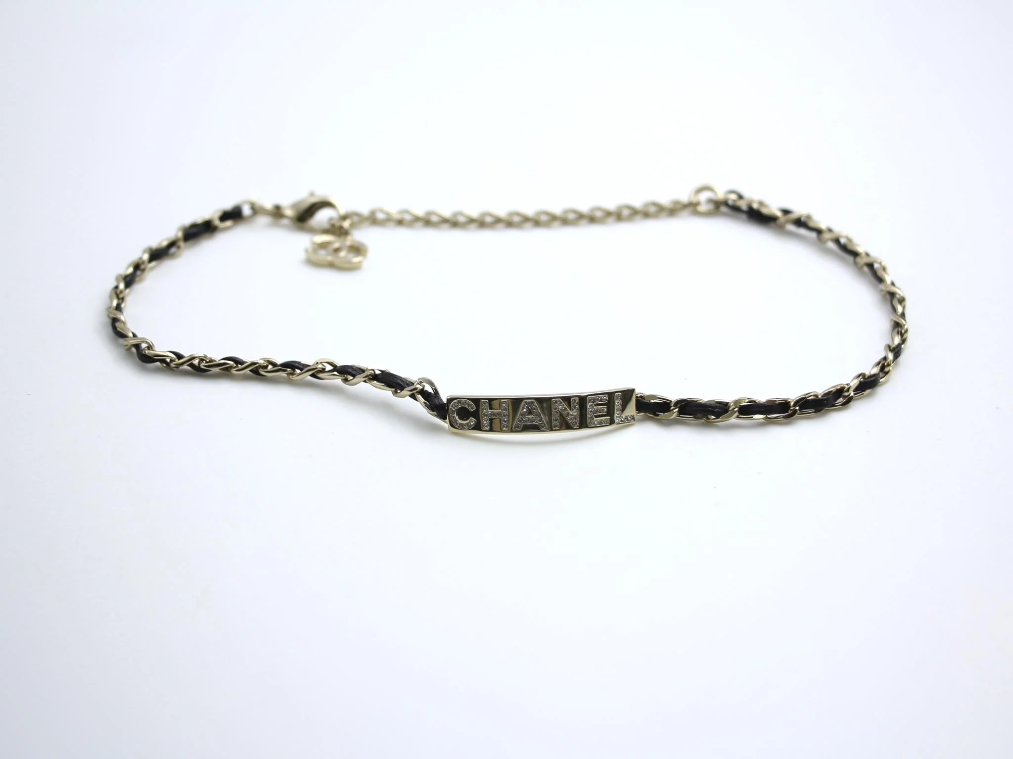 Chanel 21V Rhinestone Metal Leather Chanel English Word Small Necklace - Image 10