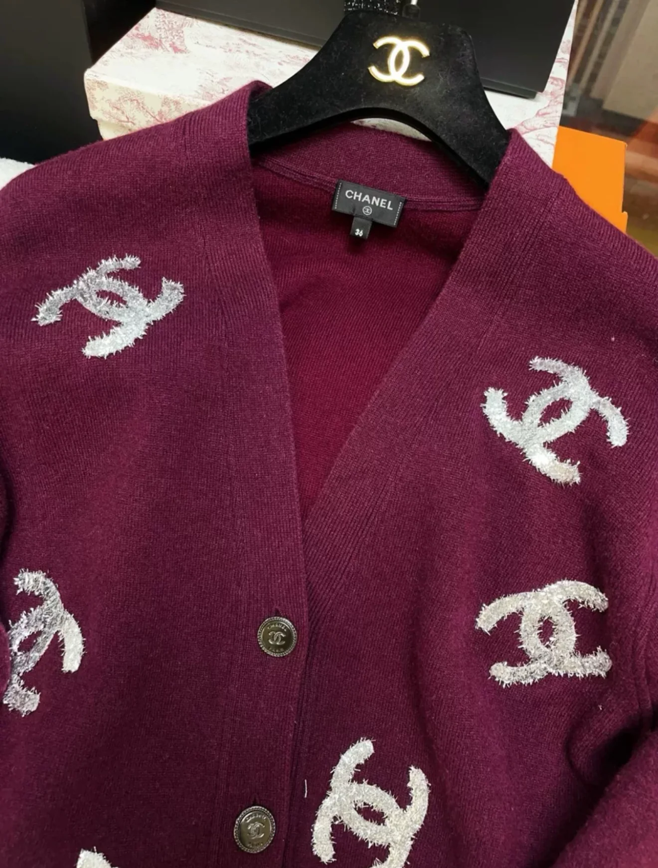 CHANEL 22A Bordeaux Cashmere Cardigan - Image 2