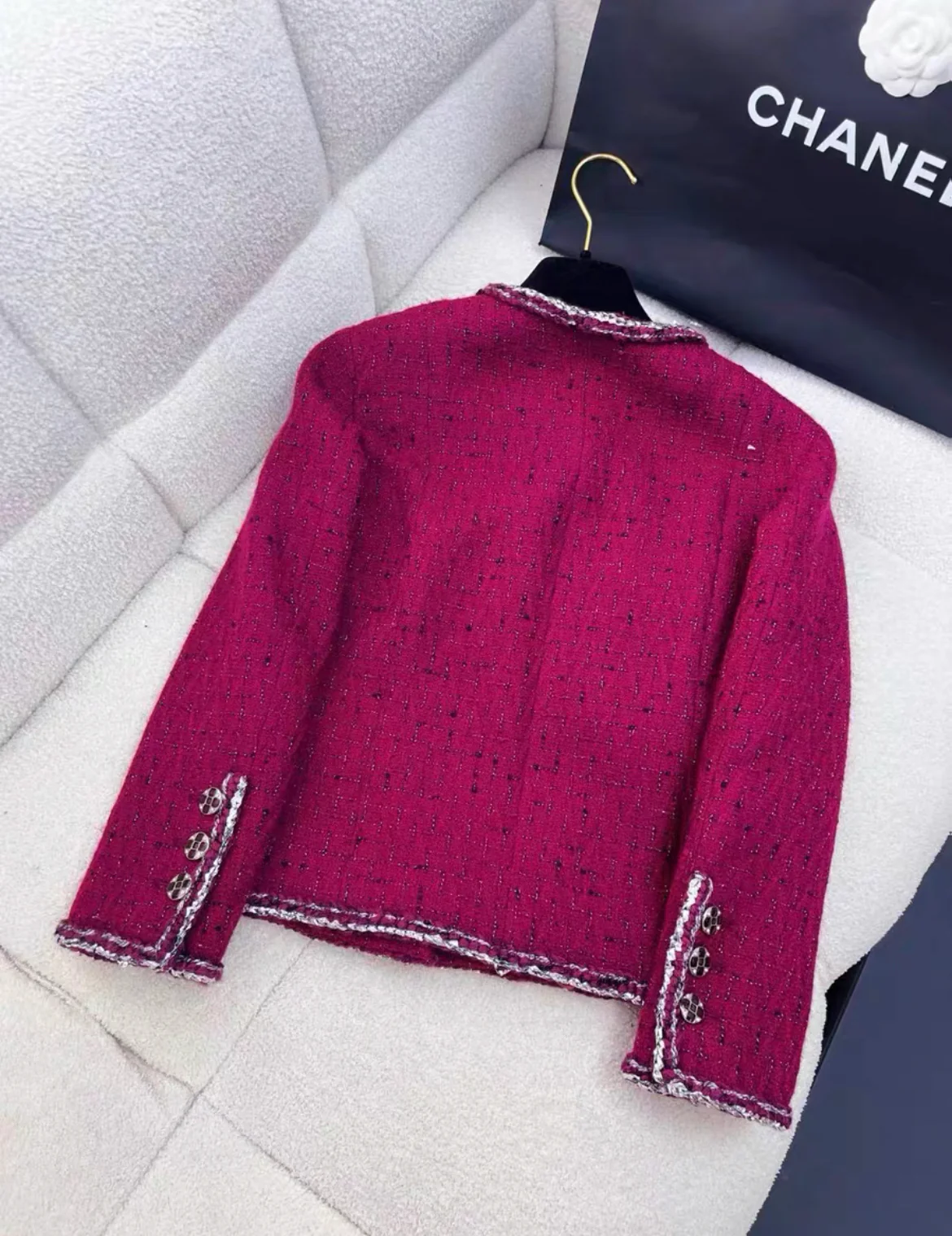Chanel 22A Burgundy, Black & White Tweed Jacket size 36 - Image 5